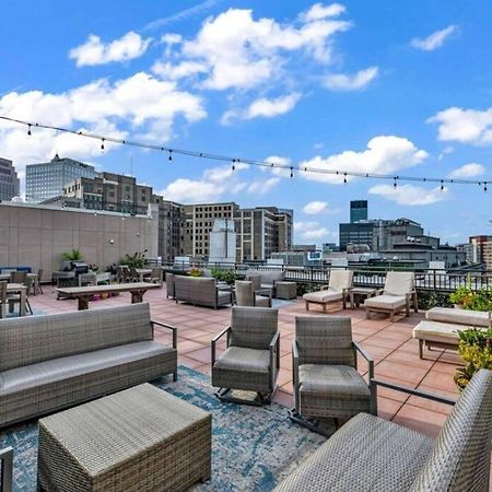 Апартаменти 2Br Unit In The Heart Of Dt On Playhouse Square, With Pool And Gym Access-1106 Клівленд Екстер'єр фото
