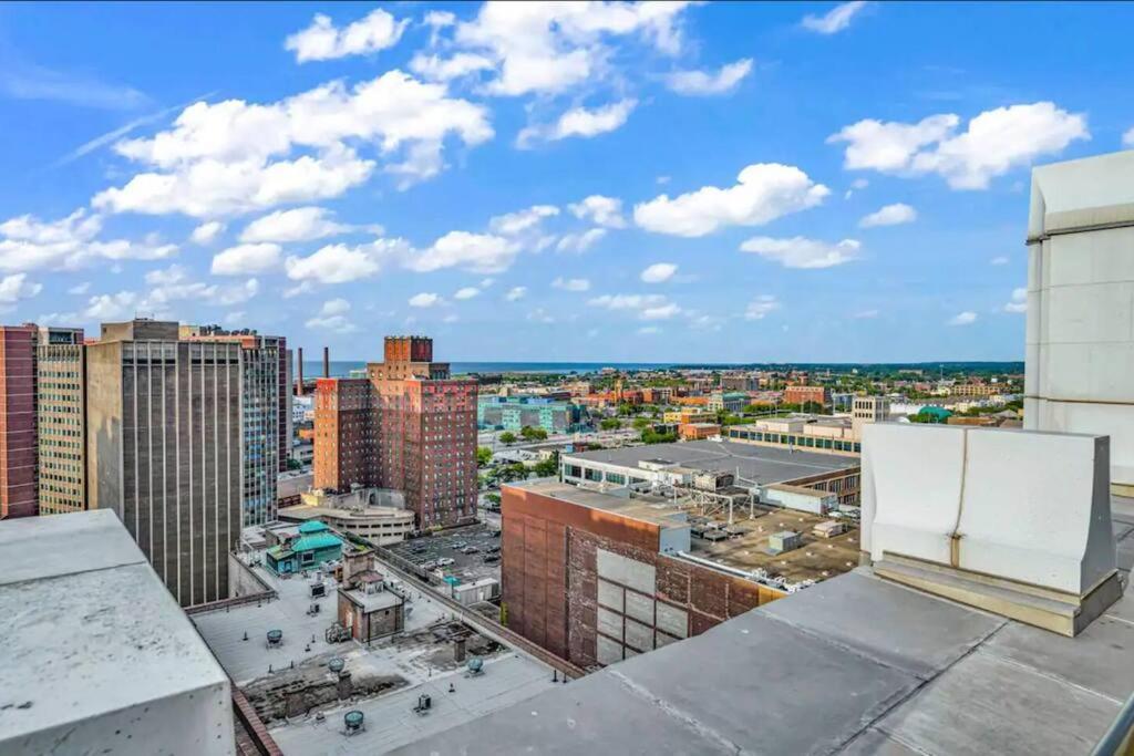 Апартаменти 2Br Unit In The Heart Of Dt On Playhouse Square, With Pool And Gym Access-1106 Клівленд Екстер'єр фото