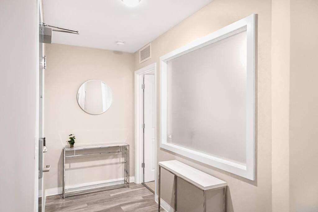 Апартаменти 2Br Unit In The Heart Of Dt On Playhouse Square, With Pool And Gym Access-1106 Клівленд Екстер'єр фото
