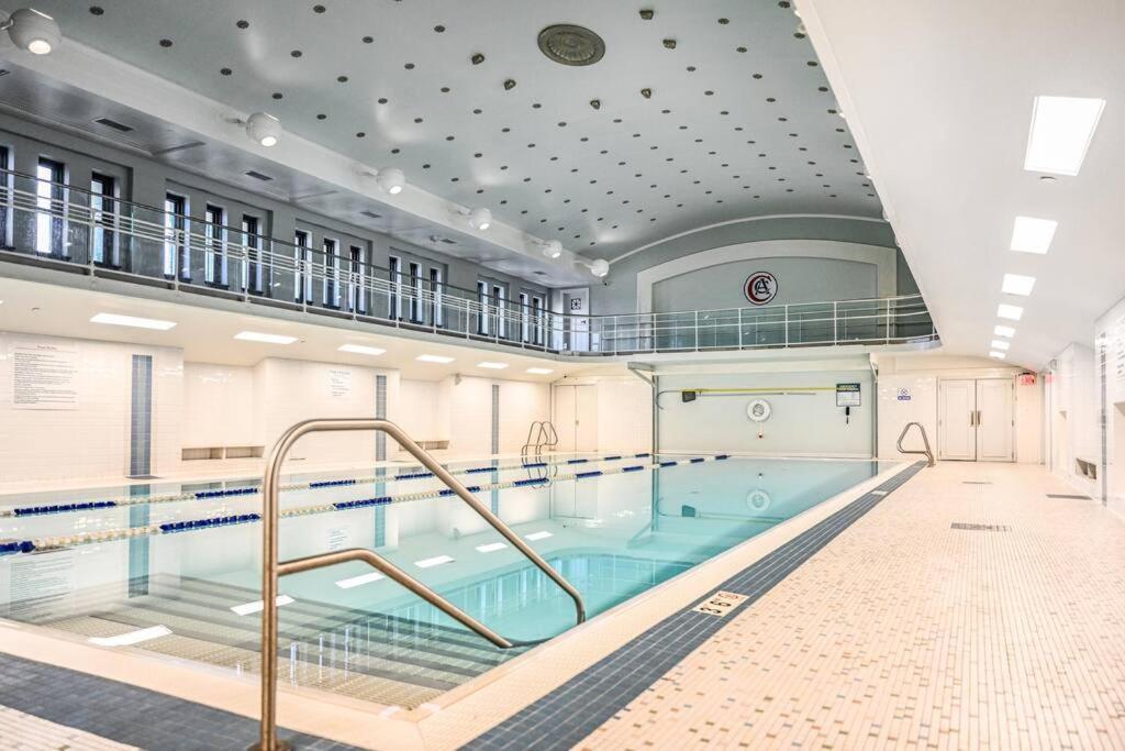 Апартаменти 2Br Unit In The Heart Of Dt On Playhouse Square, With Pool And Gym Access-1106 Клівленд Екстер'єр фото